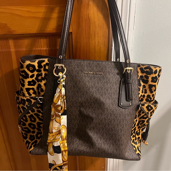 Michael Kors Leopard Calf Hair Medium Tote - Picture 1 of 4